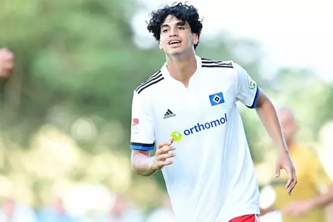 بمشاركة عبد المجيد.. هامبورج يخسر أمام ليون الفرنسي وديًا